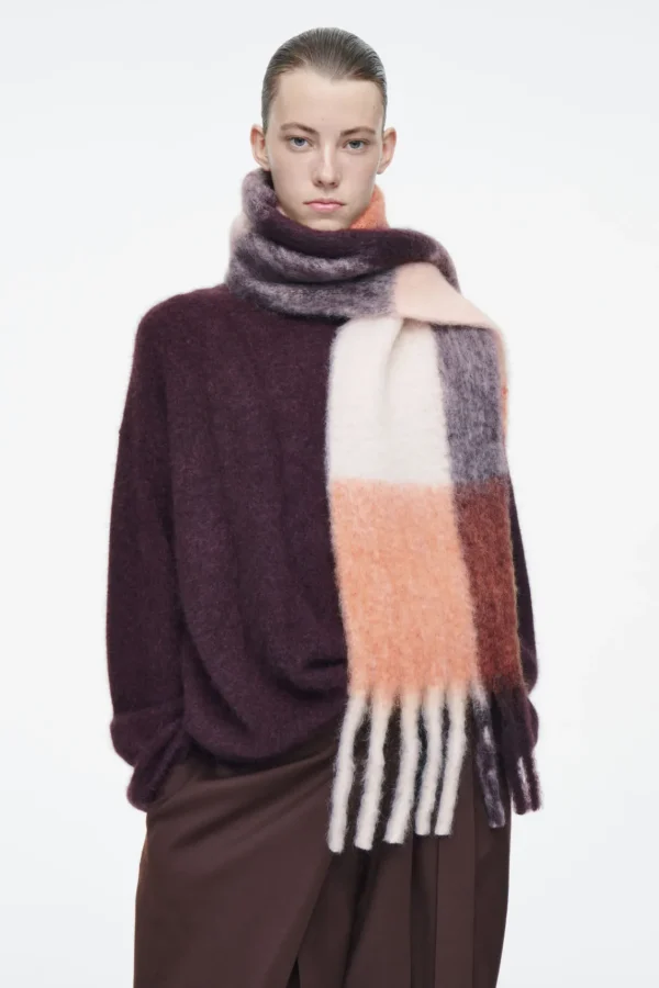 COS FRINGED BRUSHED-MOHAIR SCARF APRICOT / CHECKED Outlet