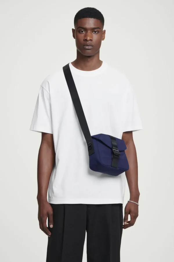 COS GRID CROSSBODY BAG - RIPSTOP DARK BLUE Online