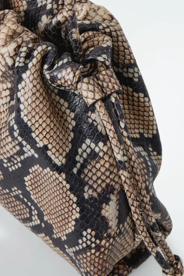 COS MINI CAVATELLI CLUTCH - LEATHER SNAKE EFFECT Cheap