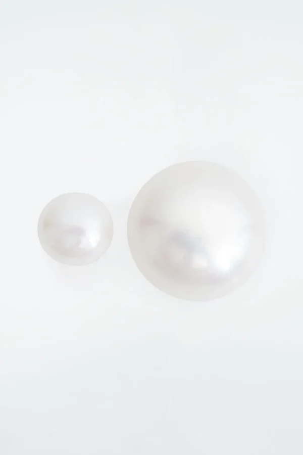 COS MISMATCHED FRESHWATER PEARL STUD EARRINGS GOLD Best Sale