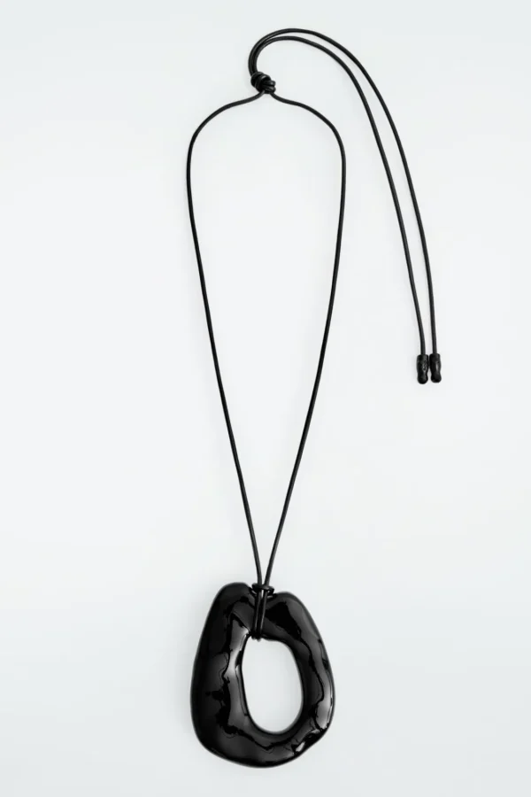 COS MOLTEN PENDANT NECKLACE BLACK Best Sale