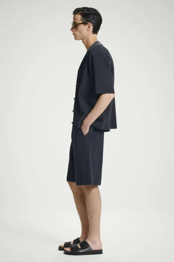 COS OVERSIZED DOUBLE-FACED KNITTED BERMUDA SHORTS NAVY Sale