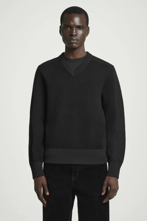 COS PANELLED WOOL V-NECK JUMPER BLACK Sale