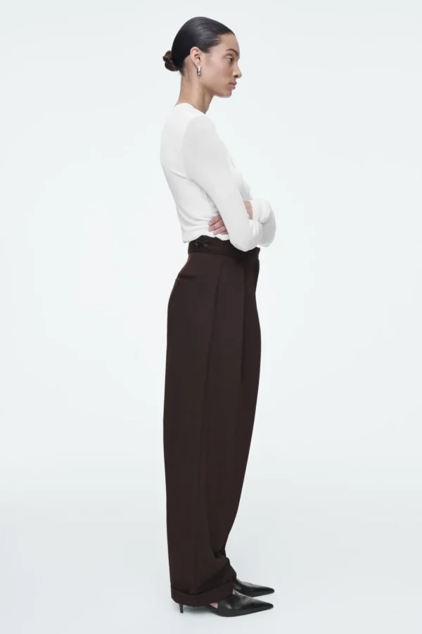 COS PLEATED WOOL-BLEND TAPERED PANTS DARK BROWN Fashion