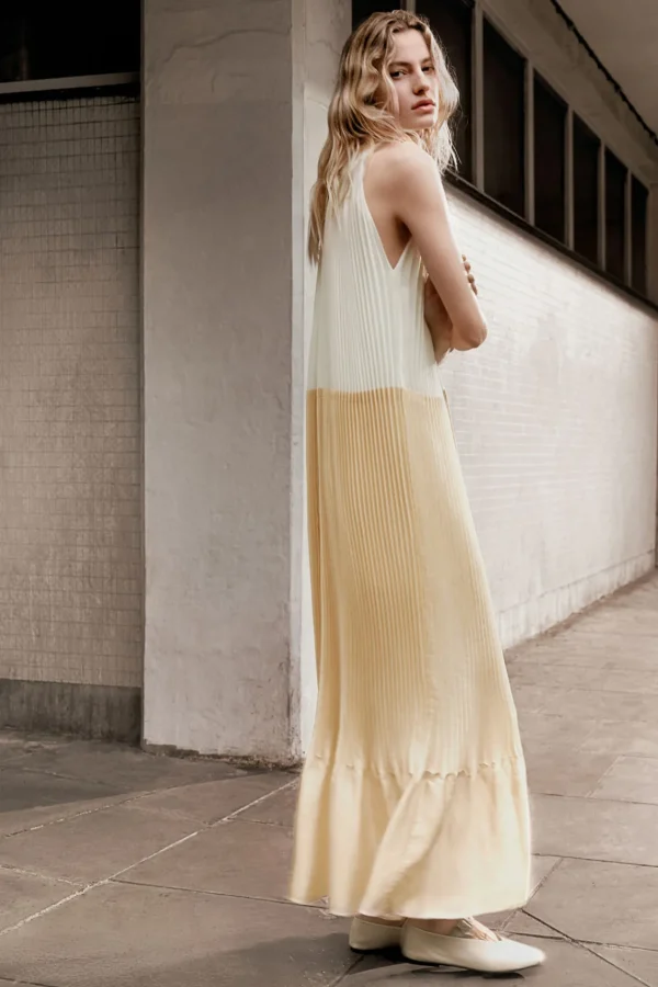 COS PLISSÉ HALTERNECK MAXI DRESS CHAMPAGNE / YELLOW New