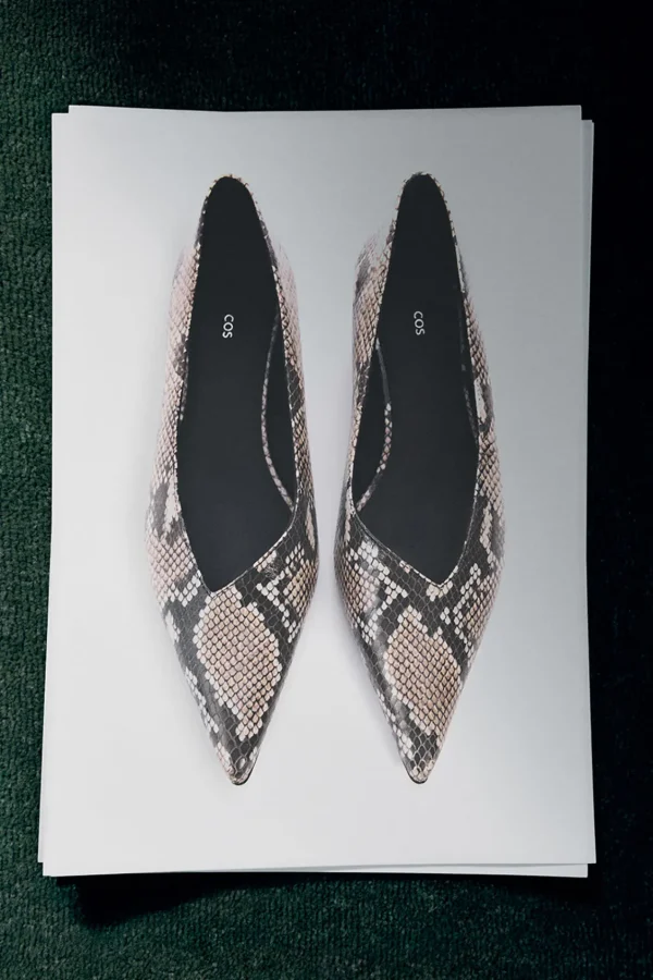 COS POINTED LEATHER KITTEN-HEEL PUMPS SNAKE-EFFECT Sale