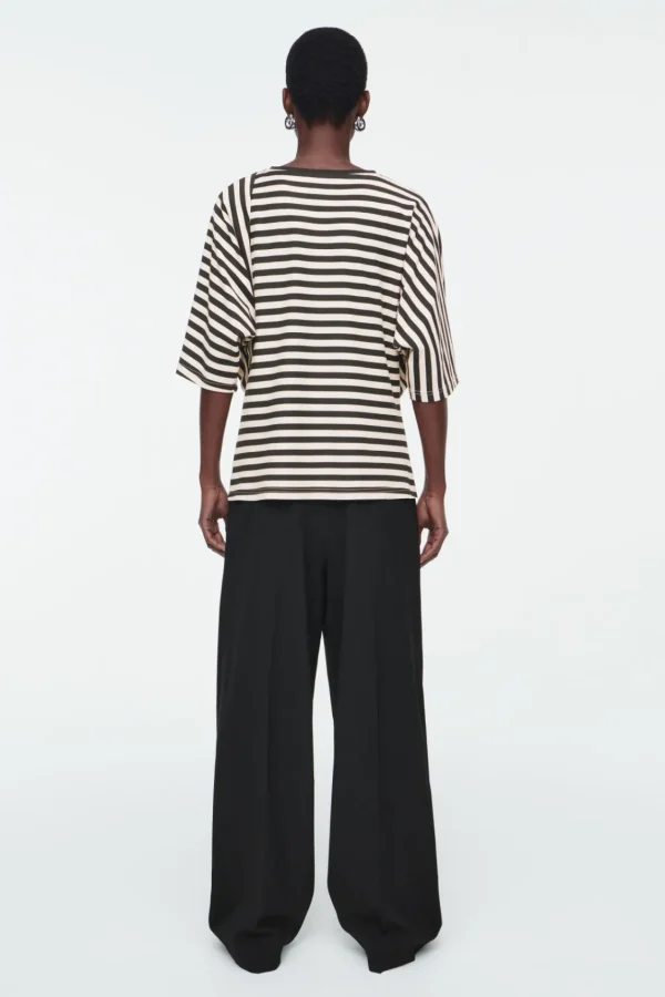 COS REGULAR PANELED STRIPED T-SHIRT BLACK / STRIPED Flash Sale