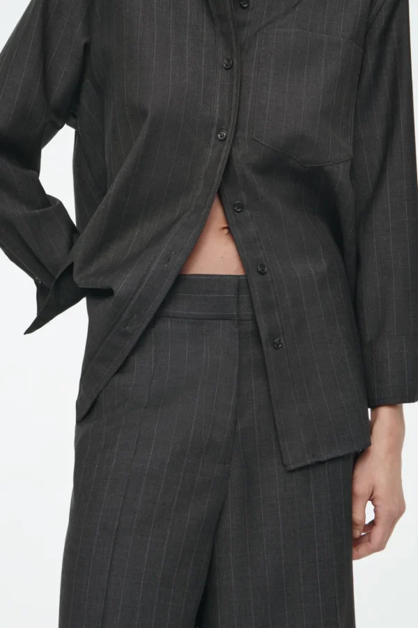 COS REGULAR PINSTRIPED WOOL WIDE-LEG PANTS DARK GRAY / PINSTRIPED Shop