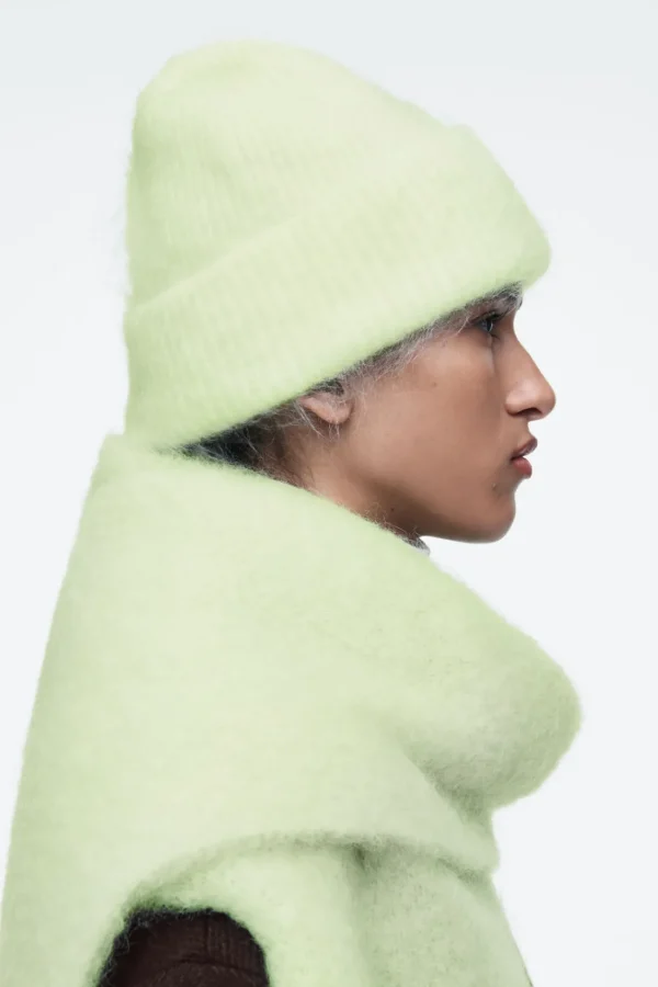 COS RIBBED MOHAIR BEANIE LIGHT GREEN New