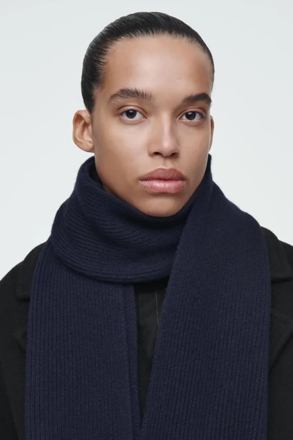 COS RIBBED WOOL AND CASHMERE SCARF NAVY Store