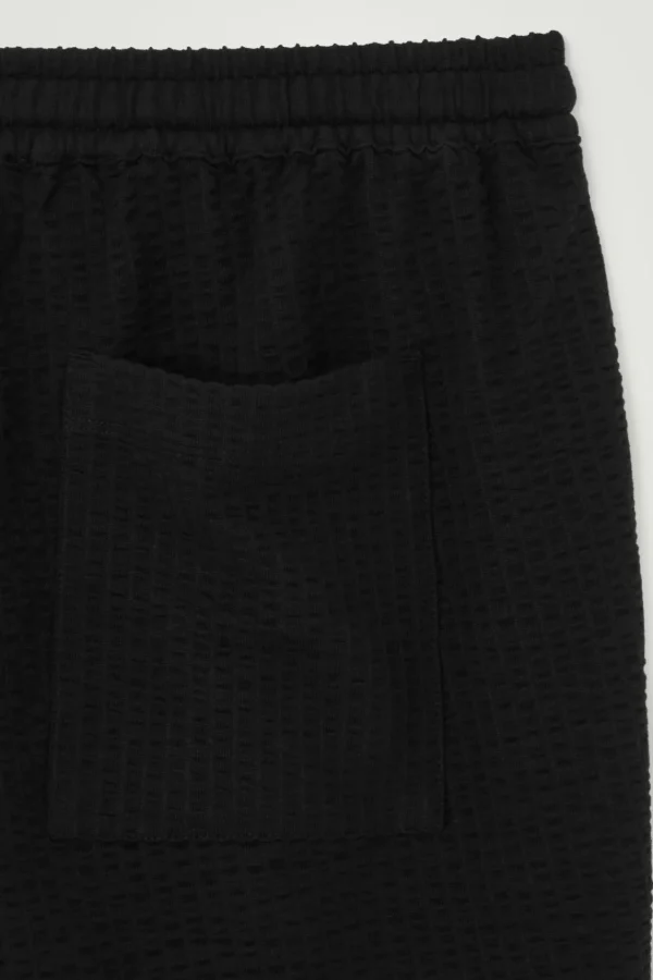 COS SEERSUCKER ELASTICATED SHORTS BLACK Cheap