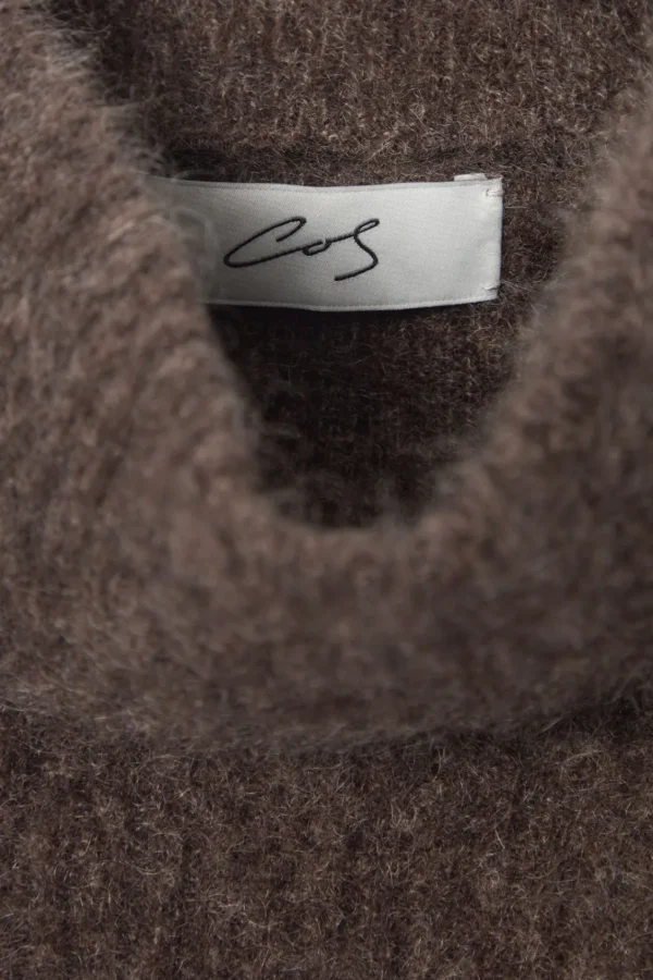 COS THE BRUSHED-CASHMERE FUNNEL NECK WARMER CHOCOLATE Sale