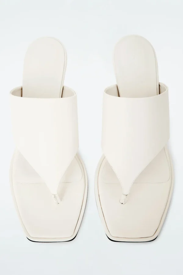 COS TOE-POST HEELED SANDALS WHITE Store