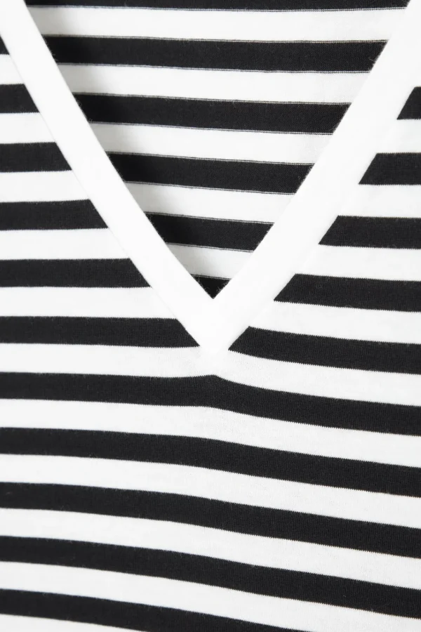 COS 24/7 V-NECK T-SHIRT BLACK / WHITE / STRIPED Best Sale